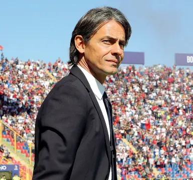  ??  ?? Sguardo al futuro Filippo Inzaghi sfrutterà la sosta per provare a curare il Bologna