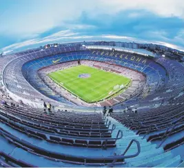  ?? Ap / archivo ?? España ya anunció que cuando finalmente reinicie su torneo será sin fanáticos. En la imagen, el estadio Camp Nou de Barcelona.