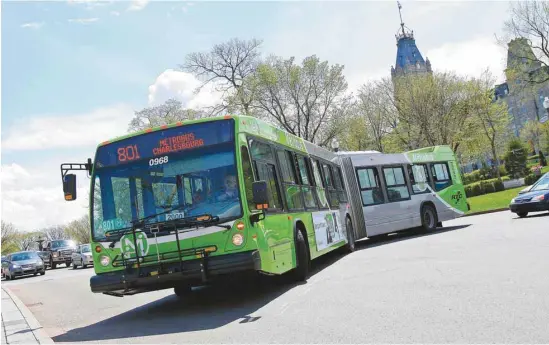  ?? YAN DOUBLET LE DEVOIR ?? Le service d’autobus de la Ville de Québec laisse à désirer, selon des experts.