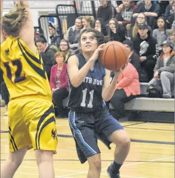  ?? KEVIN ADSHADE/THE NEWS ?? Lucia MacKay of the NNEC Gryphons against Horton High School.