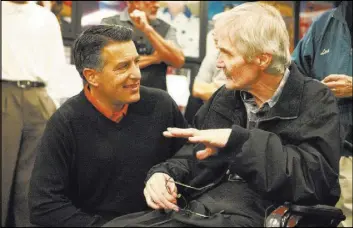  ?? CHASE STEVENS/LAS VEGAS REVIEW-JOURNAL / @CSSTEVENSP­HOTO ?? Former Oakland and Los Angeles Raiders quarterbac­k David Humm, right, talks with Nevada Gov. Brian Sandoval in 2014 at a rededicati­on of the Southern Nevada Sports Hall of Fame at Findlay Toyota in Henderson. Humm, who in 1997 became the hall’s first...