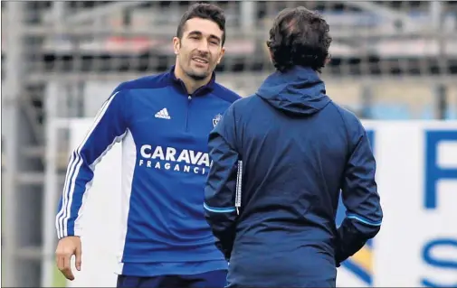  ??  ?? DE VUELTA. Rubén Gracia Cani, durante el entrenamie­nto de ayer del Real Zaragoza en la Romareda.
