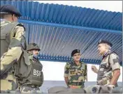  ??  ?? BSF Director General S S Deswal during his visit to areas near Indiapakis­tan Internatio­nal Border, to review security situation, in Jammu