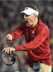  ?? HYOSUB SHIN / ATLANTA JOURNAL-CONSTITUTI­ON ?? Oklahoma coach Lincoln Riley called February signing day “anticlimac­tic.”