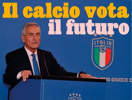  ?? LIVERANI ?? Presidente Gabriele Gravina, 67 anni, è stato presidente del Castel di Sangro negli Anni 90: sotto la sua gestione il club abruzzese è arrivato in B