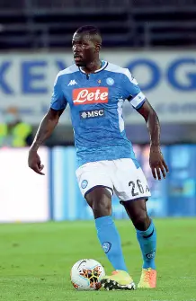  ??  ?? Trattative Arek Milik in direzione Premier dopo l’affare saltato con la Roma Koulibaly corteggiat­o dal Psg