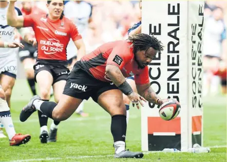  ?? Photo Icon Sport ?? Le capitaine toulonnais Mathieu Bastareaud s’est illustré en inscrivant un essai et en désignant les poteaux après une pénalité sifflée à la 72e minute alors que le RCT était en quête du point de bonus offensif.