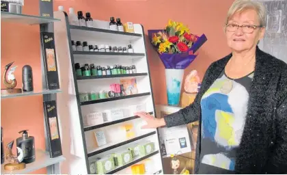  ?? Photo / Sue Emeny ?? Healthnuts owner Kaylene Kani in her relocated store.