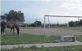  ?? (LA VOZ / ARCHIVO) ?? El lugar. En esta canchita de Campo de la Ribera, un vecino que hacía de árbitro terminó siendo ejecutado de cinco disparos.