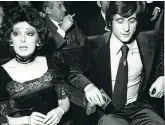  ?? ?? Amici Rosanna Marani con Gianni Rivera, che riuscì a intervista­re nel novembre del 1973 dopo che il fuoriclass­e del Milan era in silenzio stampa da sei mesi