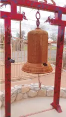  ?? JOHN LEACOCK/JOURNAL ?? A large bell made out of propane tanks sits on artist Vince Mora’s property in South Albuquerqu­e.