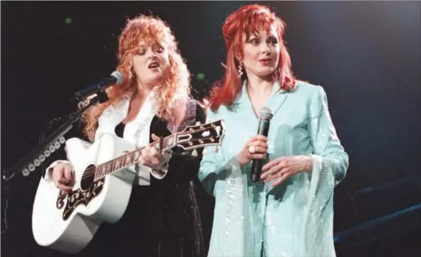  ??  ?? Wynonna and Naomi Judd will be featured in Fox’s “Icon”