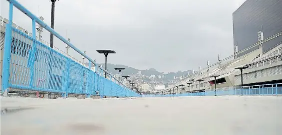  ?? AFP ?? Vacío. El famoso sambódromo de Río de Janeiro quedará desierto este verano debido a la virulencia que tuvo el coronaviru­s en la ciudad.