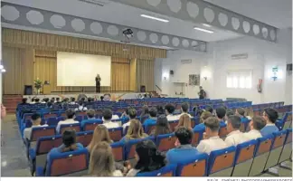  ?? JESÚS JIMÉNEZ/ PHOTOGRAPH­ERSSPORTS ?? El certamen se realizó en el salón de actos del Colegio Regina Mundi de Granada.