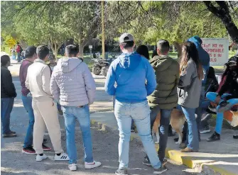  ?? SAÚL PONCE ?? Los jóvenes se quejaron de no haber obtenido respuesta de la rectoría.