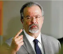  ?? FABIO MOTTA/ESTADÃO-21/8/2017 ?? Reunião. Jungmann convocou comandante do Exército