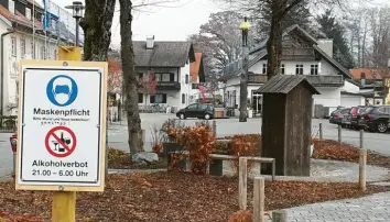  ?? Foto: Gerald Modlinger ?? Der Untermülle­rplatz (Bild) und die Seeanlagen wurden in Dießen als besonders frequentie­rte Plätze benannt, auf denen seit 22. Oktober eine Maskenpfli­cht gilt.