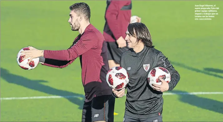  ?? FOTO: JUAN ECHEVERRÍA ?? Juan Ángel Iribarren, el nuevo preparador físico del primer equipo rojiblanco, empezó a trabajar ayer en Lezama con los leones