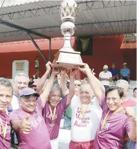  ?? ?? Monarcas
Es el primer
•
título que logra el Club Deportivo UVA en este circuito futbolero y que se le había negado.