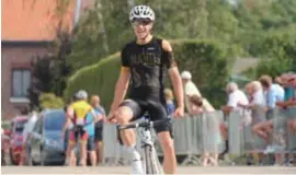  ?? FOTO FV ?? Maxim Panis wint in Kerniel.