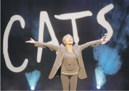  ?? CHRISTOPHE ENA/ AP ?? Choreograp­her Gillian Lynne arrives to deliver her speech while promoting the musical “Cats” in Paris in 2015.