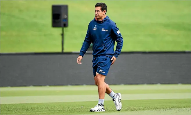  ?? PHOTO: PHOTOSPORT ?? Man of the moment Ross Taylor during a training session yesterday at Hagley Oval in Christchur­ch, venue for today’s deciding fifth ODI between New Zealand and England.