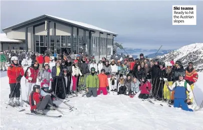  ??  ?? Ski teams Ready to hit the Austrian slopes