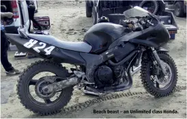  ??  ?? Beach beast – an Unlimited class Honda.