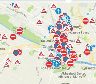  ??  ?? La mappa del sito web del Comune «Geomobi» dove vengono segnalati i lavori e le deviazioni