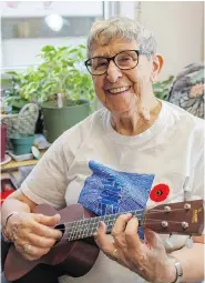  ?? GRAHAM RUNCIMAN / NATIONAL POST ?? Music is “a great thing,” says Prescott, who still performs for the veterans she lives with at a Toronto hospital.