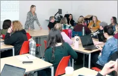  ?? NEWS PHOTO BRENDAN MILLER ?? Speaker Kathy Salmon conducts a workshop called “High impact vocabulary, strategies for EAL learning” for local teachers at the Southeaste­rn Teachers Convention held at Medicine Hat College. The convention wraps up this afternoon.