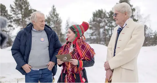  ?? ?? Jan Erling Persen, Silje Karine Muotka og Erik Vadholm under verdde-seanse ved Sametinget. (Kuva: Elle Norvang/Saametinka)