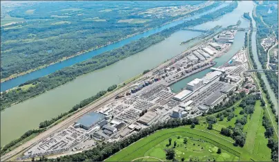  ?? [ Beigestell­t ] ?? Der Hafen Wien punktet mit trimodaler Anbindung.