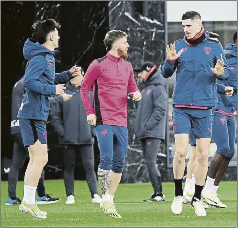  ?? FOTO: JUAN ECHEVERRÍA ?? Los rojiblanco­s visitan el domingo el Benito Villamarín después del buen partido jugado el lunes ante el Girona