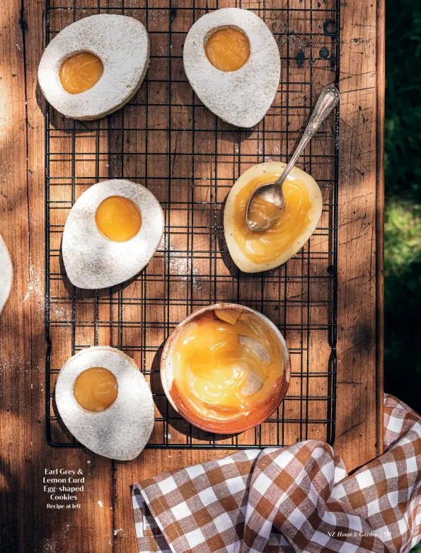  ?? ?? Earl Grey & Lemon Curd Egg-shaped Cookies
Recipe at left