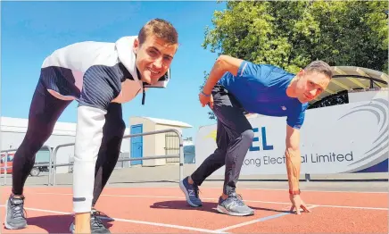  ?? PHOTO / JARED SMITH ?? Melbourne’s Stephen Knuckey, left, has come over with Whanganui’s Brad Mathas to race in the 800m of the Sir Peter Snell Internatio­nal Track Meeting at Cooks Gardens tonight.