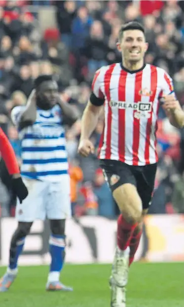  ?? ?? Sunderland’s Patrick Roberts celebrates his winning goal against Reading at the Stadium of Light.