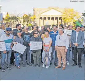  ?? EL INFORMADOR • A. NAVARRO ?? MORENA. Familiares y amigos acudieron a la marcha en la Plaza de la Liberación.