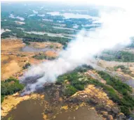  ?? CORTESÍA BOMBEROS ?? Imagen aérea tomada durante el sobrevuelo de ayer.