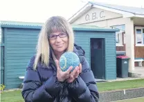  ?? PHOTO: ADAM BURNS ?? Sharp along the carpet . . .The Omakau Club’s Pam Walker has been selected as one of three women in the Para team for this month’s Bowls3Five event.