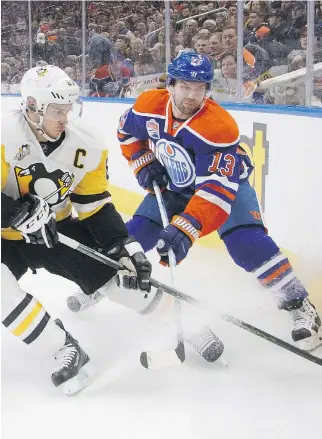  ?? JASON FRANSON/THE CANADIAN PRESS ?? Edmonton Oilers forward David Desharnais had his best game since being traded from the Montreal Canadiens, scoring in a 3-2 overtime loss to Sidney Crosby and the Pittsburgh Penguins.