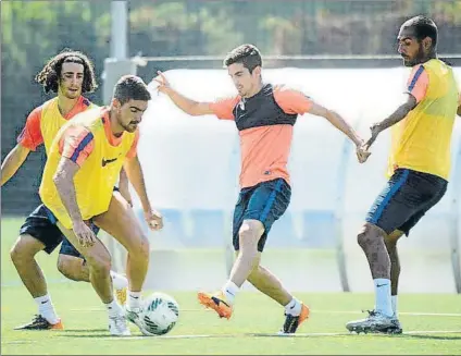  ?? FOTO: FCB ?? Jesús Alfaro, podría regresar ante el Racing Se perdió el último partido por esguince, pero ha entrenado desde el miércoles