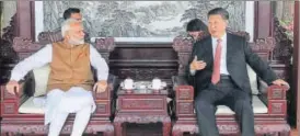 ?? FILE AP ?? ▪ PM Narendra Modi (left) and Chinese President Xi Jinping at a meeting in Wuhan, China, last week.
