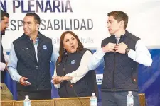  ??  ?? Reunión plenaria del PAN. Silvia Garza busca ser la candidata a Gobernador­a de Coahuila.