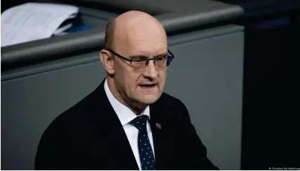  ?? Bild: Christian Spicker/Imago ?? 2019: Frank Pasemann saß für die AfD im Bundestag, wurde 2020 ausgeschlo­ssen und soll jetzt als Mitarbeite­r im Bundestag arbeiten