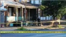  ?? PENNY RAY - THE TRENTONIAN ?? Police investigat­e a murder in the 1100 block of East State Street.