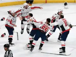  ??  ?? Og så brød jublen løs hos Washington Capitals.