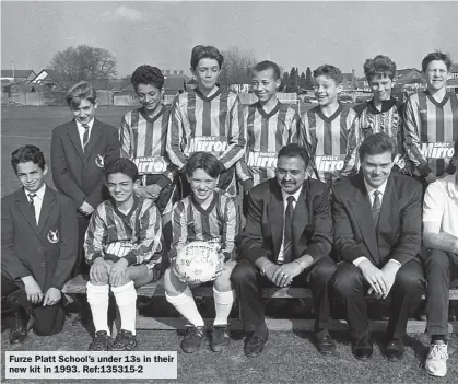  ?? Ref:135315-2 ?? Furze Platt School’s under 13s in their new kit in 1993.