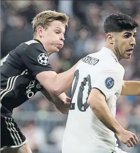  ?? FOTO: SIRVENT ?? De Jong, ahora azulgrana, vivió con el Ajax una histórica ayuda del VAR al Madrid