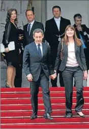  ?? GETRESONLI­NE ?? Sarkozy y Bruni y, al fondo, Hollande